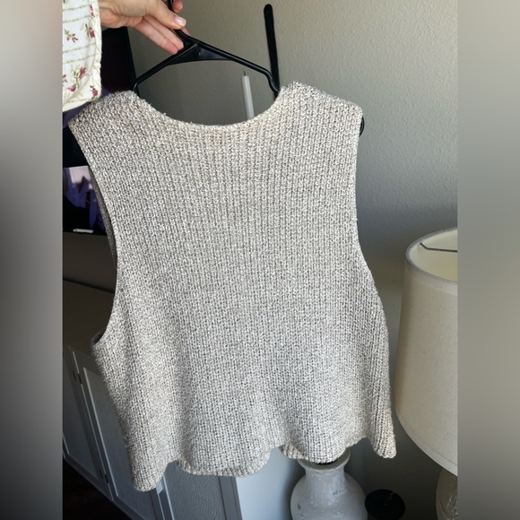Knit Button-Up Vest - Picture 2 of 3